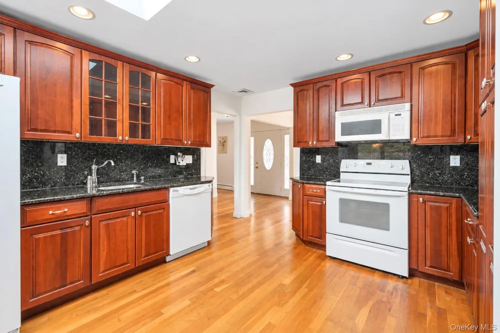 3 Barnsley Crescent Mount Sinai, NY 11766