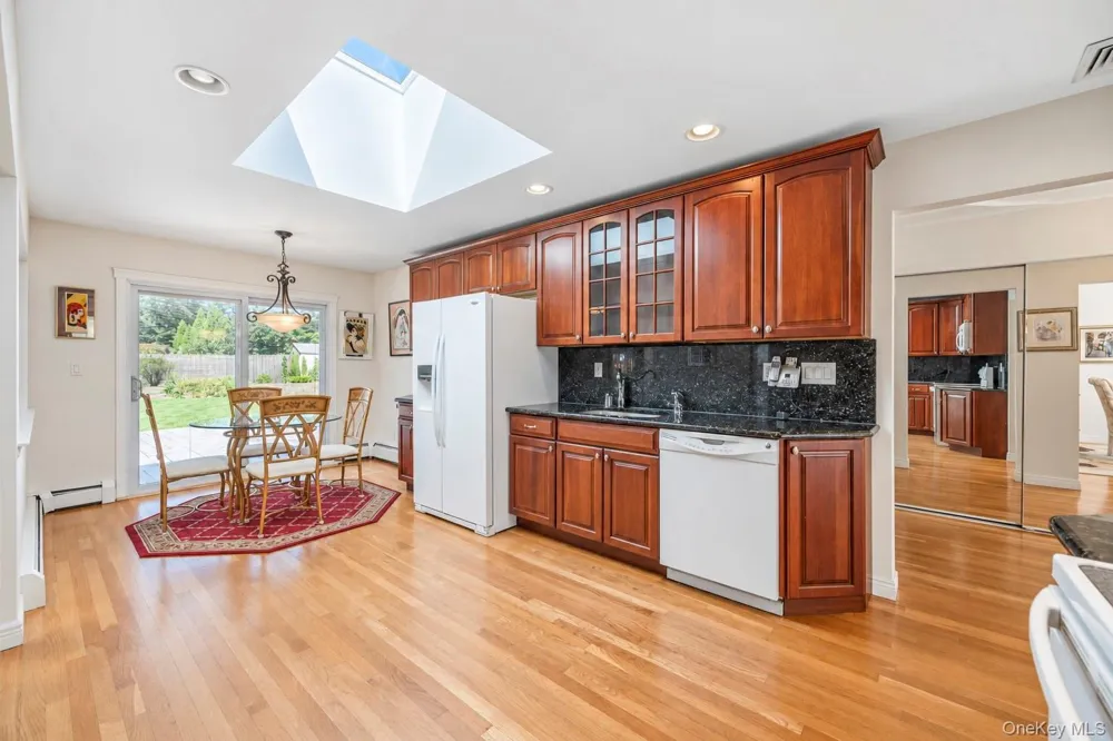 3 Barnsley Crescent Mount Sinai, NY 11766