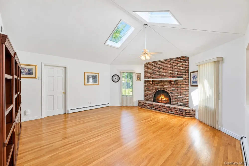 3 Barnsley Crescent Mount Sinai, NY 11766