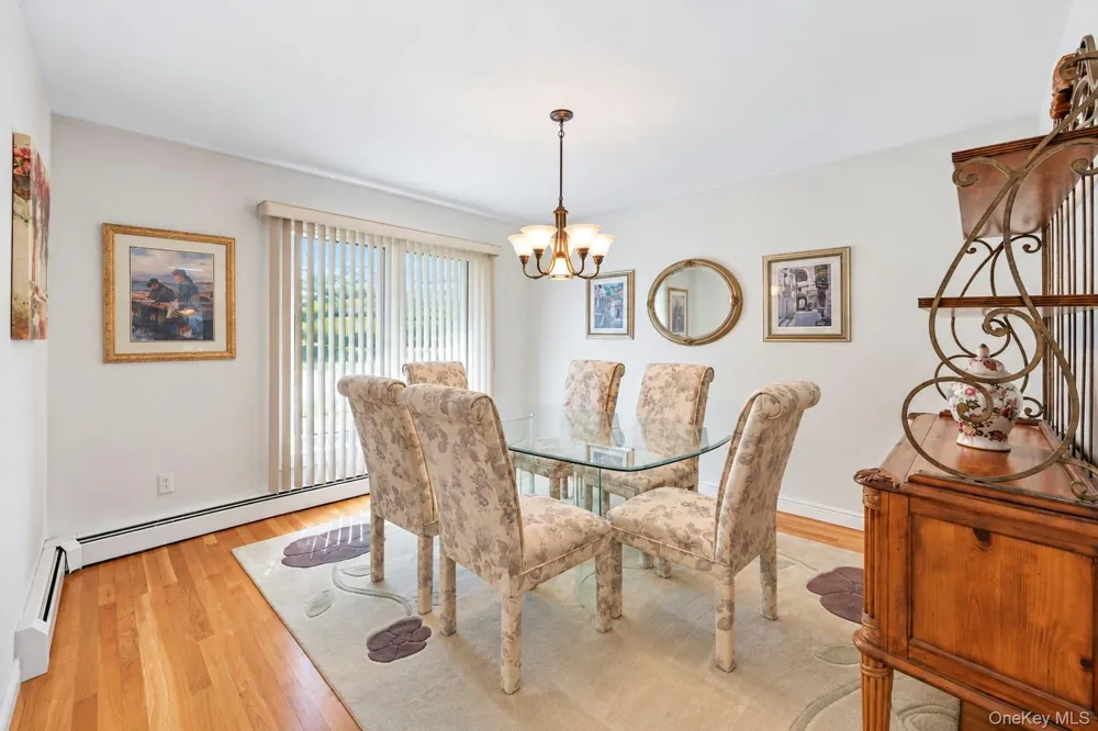 3 Barnsley Crescent Mount Sinai, NY 11766
