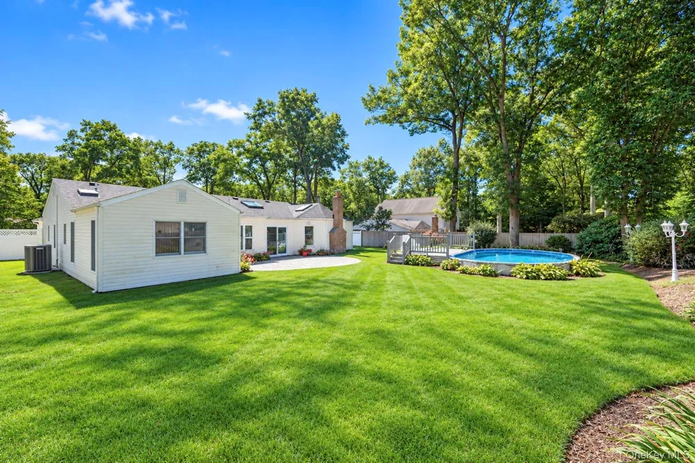3 Barnsley Crescent Mount Sinai, NY 11766