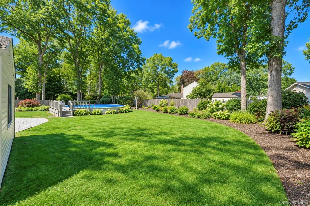 3 Barnsley Crescent Mount Sinai, NY 11766