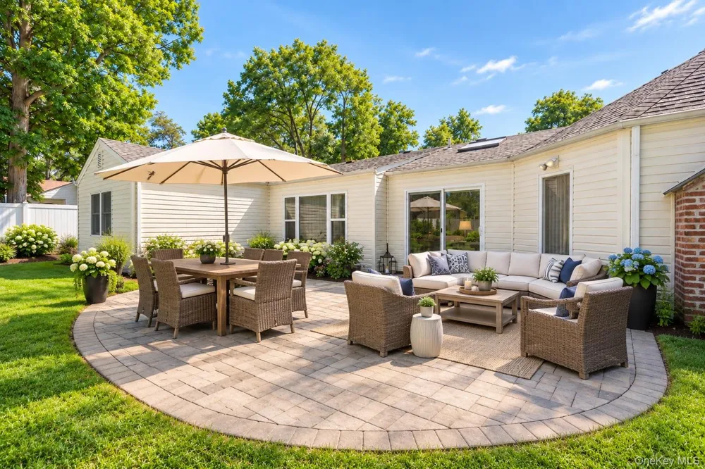 3 Barnsley Crescent Mount Sinai, NY 11766