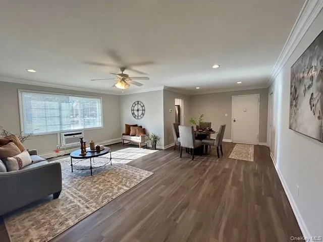 11 South Saxon Avenue #7F Bay Shore, NY 11706