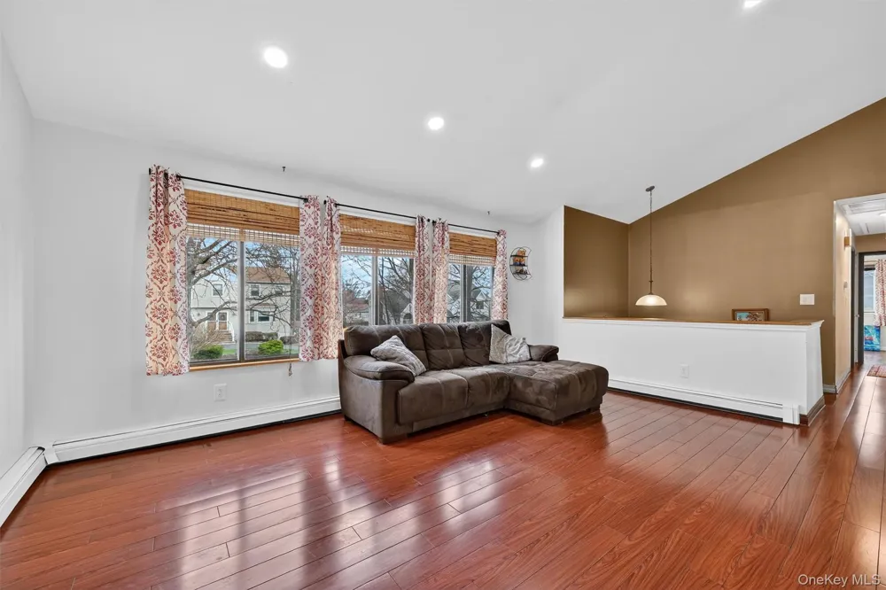 22 Cambridge Circle Monroe, NY 10950