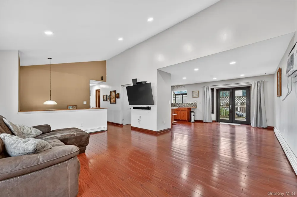 22 Cambridge Circle Monroe, NY 10950
