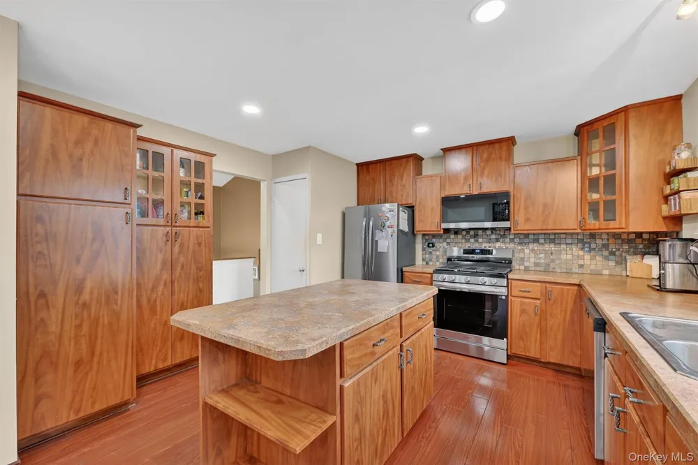 22 Cambridge Circle Monroe, NY 10950