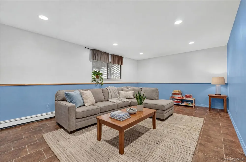 22 Cambridge Circle Monroe, NY 10950