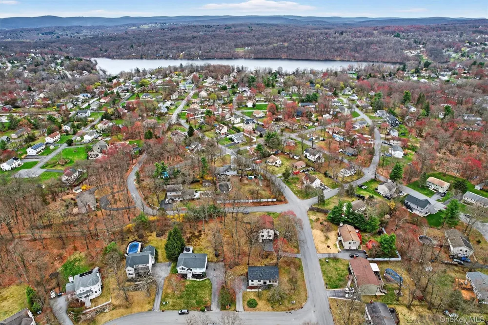 22 Cambridge Circle Monroe, NY 10950