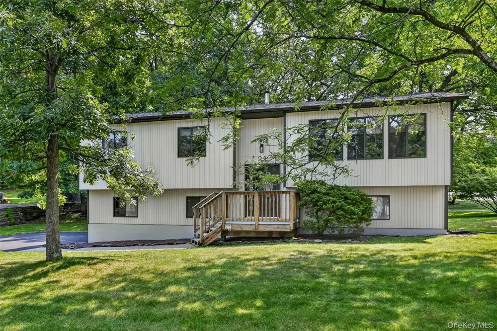 22 Cambridge Circle Monroe, NY 10950