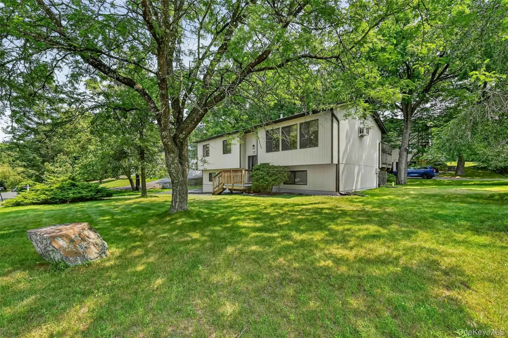 22 Cambridge Circle Monroe, NY 10950