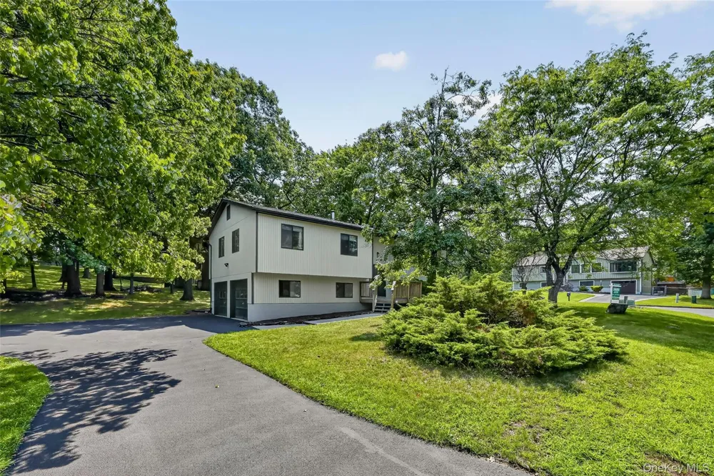 22 Cambridge Circle Monroe, NY 10950