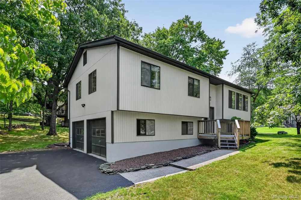 22 Cambridge Circle Monroe, NY 10950