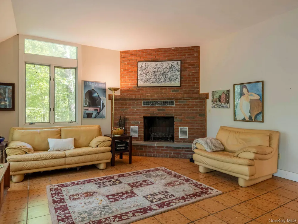 9 Watch Hill Road New Paltz, NY 12561