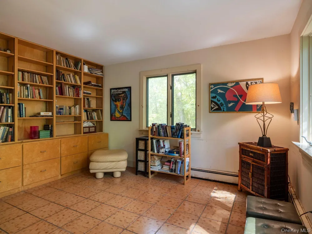 9 Watch Hill Road New Paltz, NY 12561