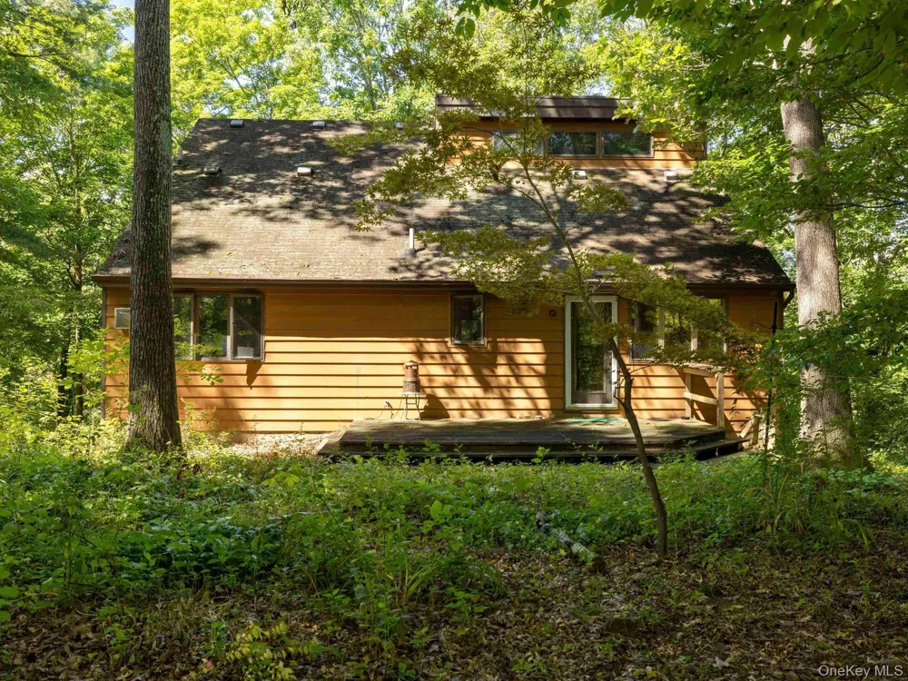 9 Watch Hill Road New Paltz, NY 12561