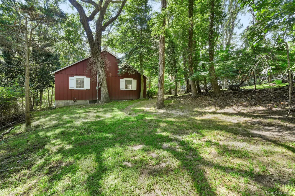 5730 Nassau Point Road Cutchogue, NY 11935