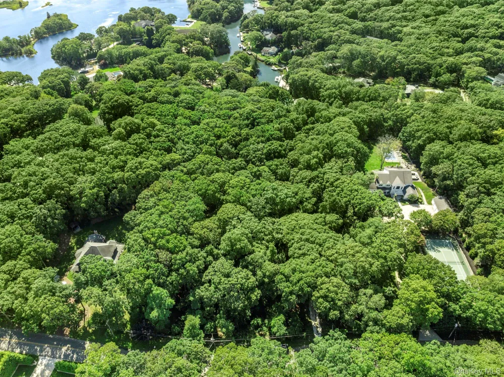 5730 Nassau Point Road Cutchogue, NY 11935