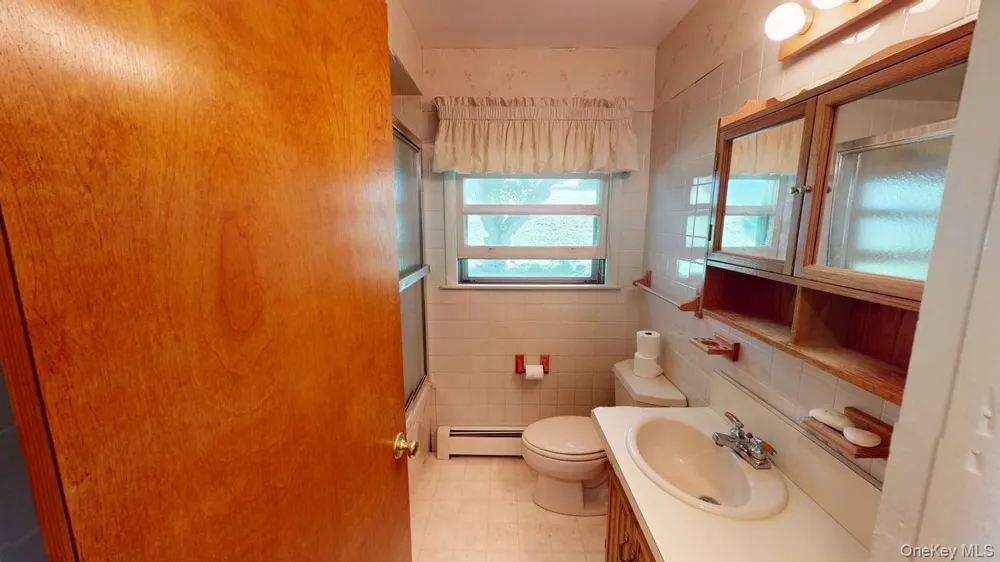 661 Warren Avenue Thornwood, NY 10594