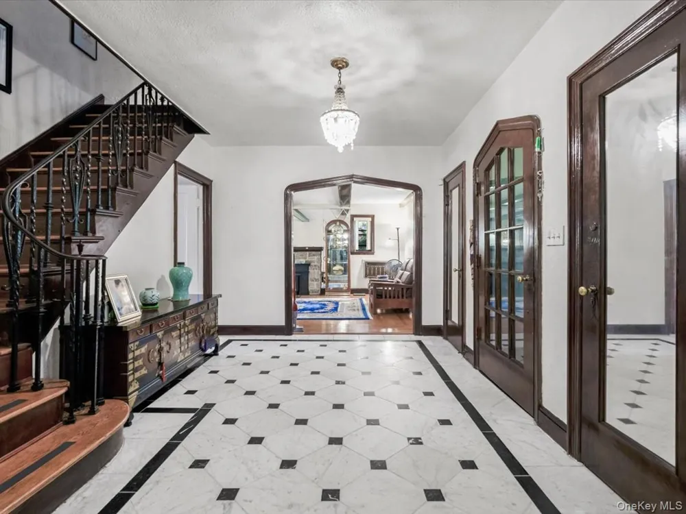 3533 171st Street Flushing, NY 11358