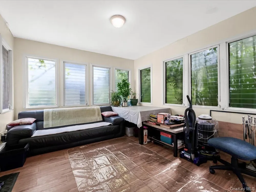 3533 171st Street Flushing, NY 11358