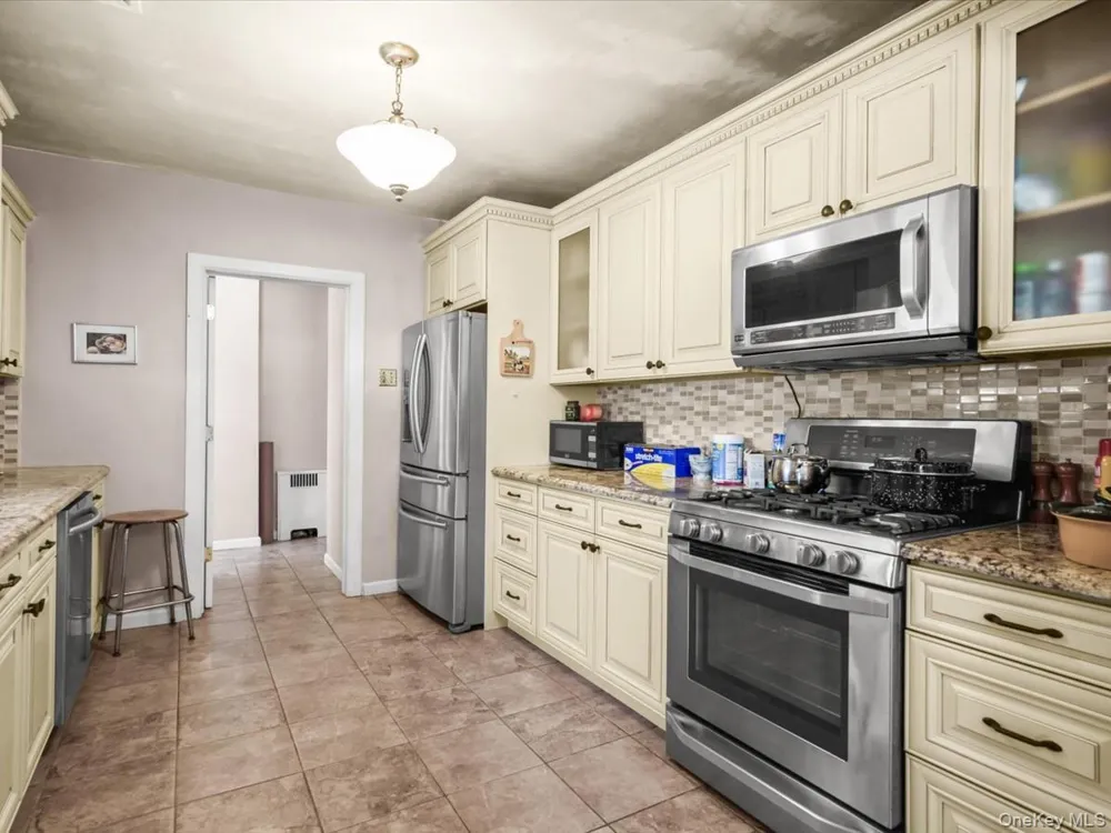 3533 171st Street Flushing, NY 11358