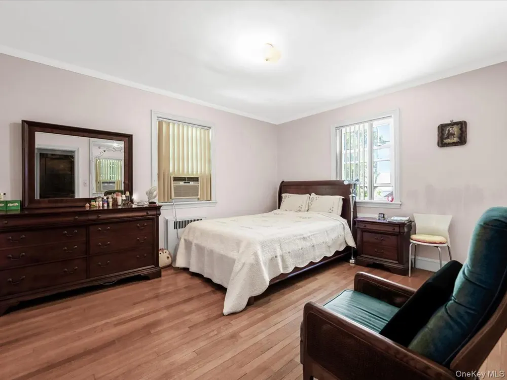 3533 171st Street Flushing, NY 11358