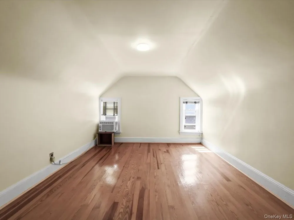 3533 171st Street Flushing, NY 11358