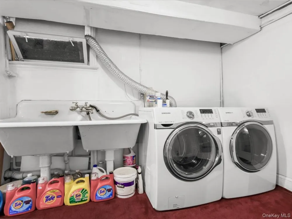 3533 171st Street Flushing, NY 11358