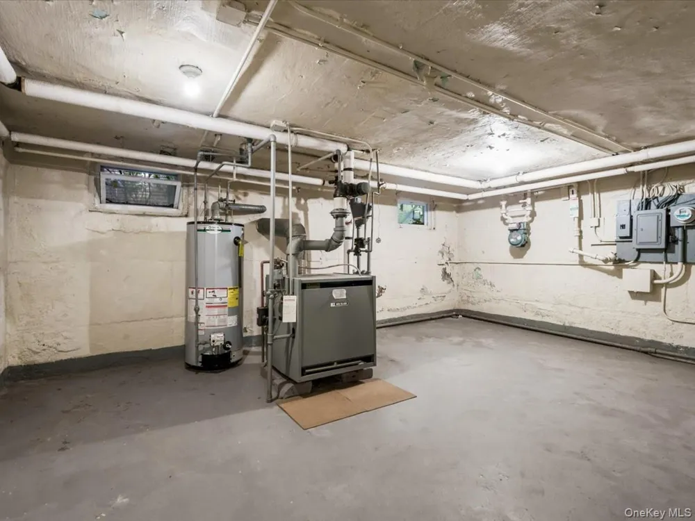 3533 171st Street Flushing, NY 11358