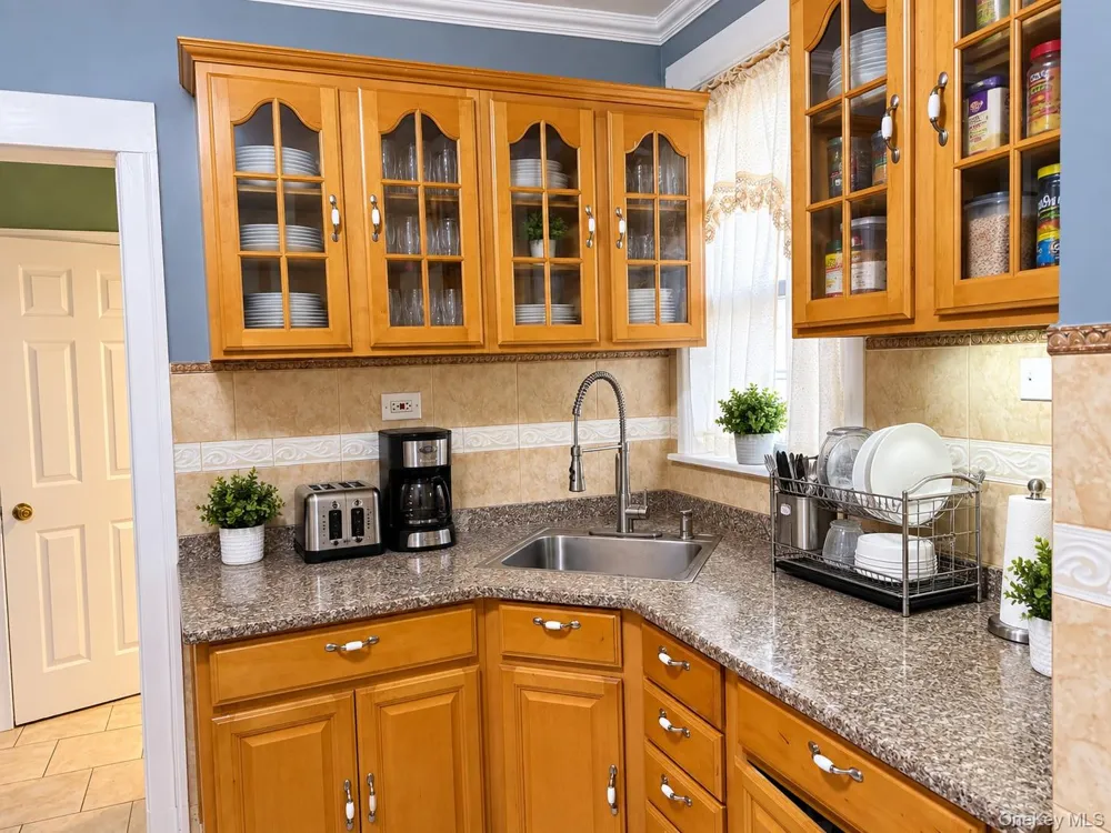 732 E 223rd Street Bronx, NY 10466