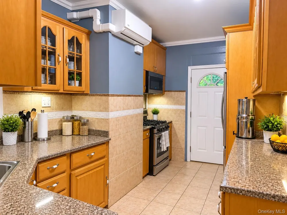 732 E 223rd Street Bronx, NY 10466