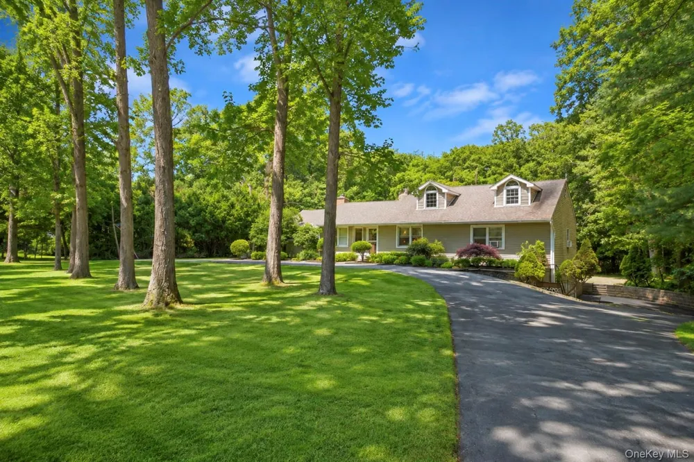 117 Hallock Road Lake Grove, NY 11755
