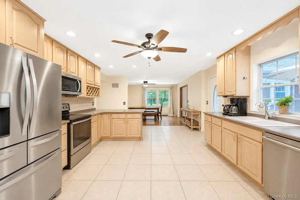 117 Hallock Road Lake Grove, NY 11755