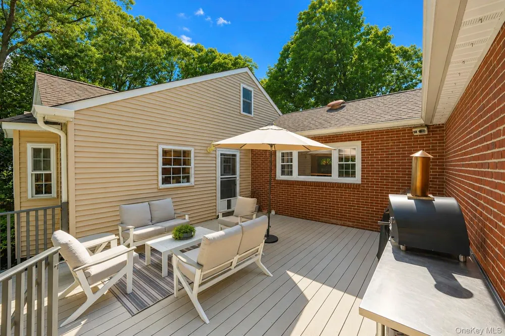 117 Hallock Road Lake Grove, NY 11755