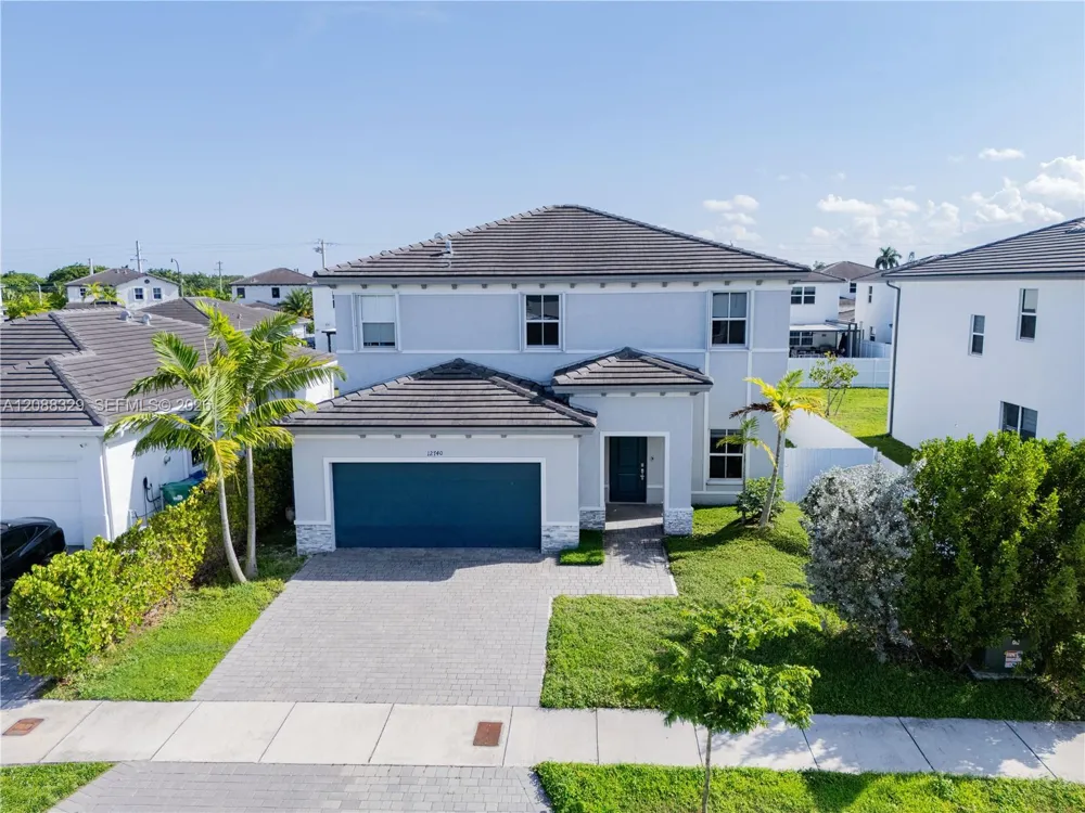 12740 SW 214th Ter Miami, FL 33177