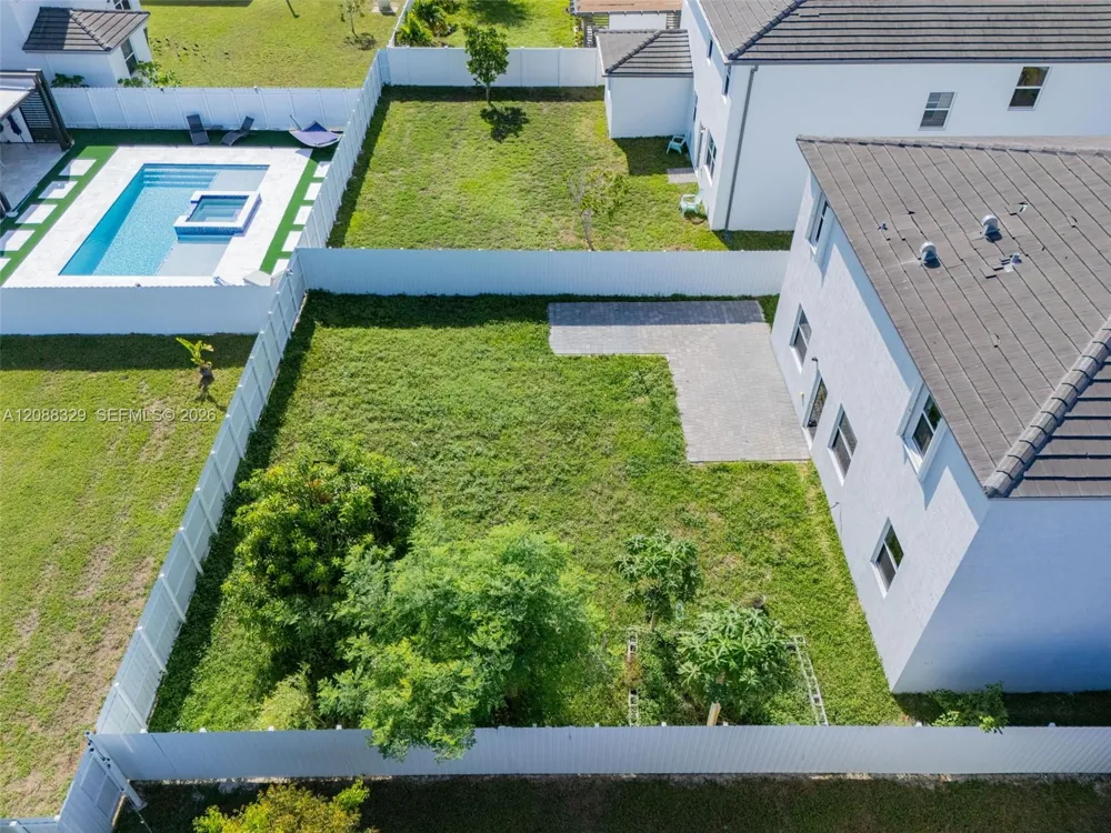 12740 SW 214th Ter Miami, FL 33177