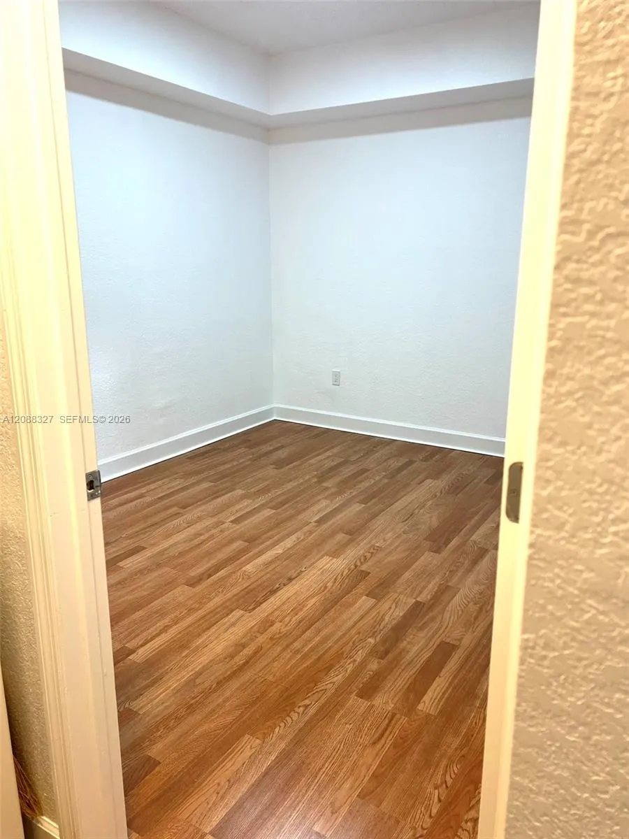 6001 SW 70th St #346 South Miami, FL 33143