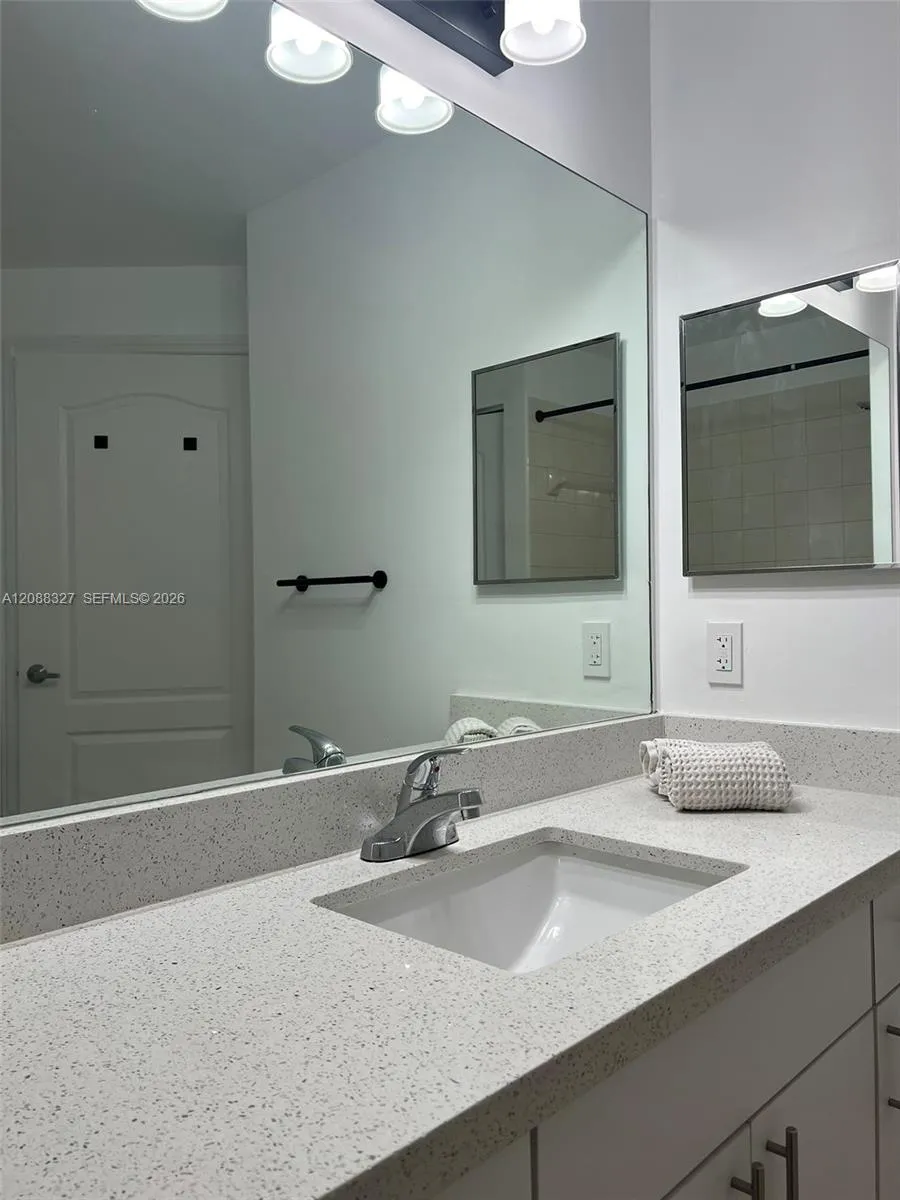 6001 SW 70th St #346 South Miami, FL 33143