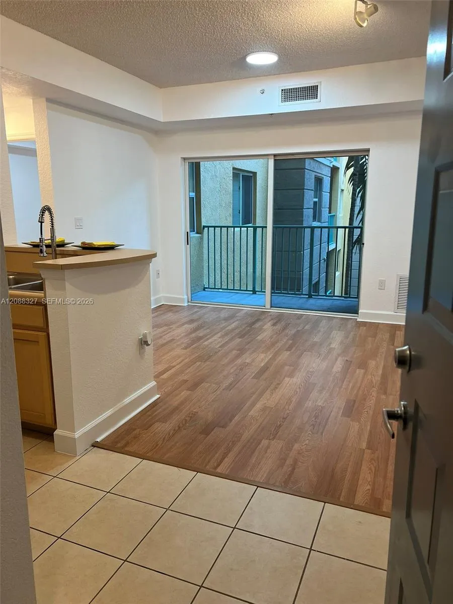 6001 SW 70th St #346 South Miami, FL 33143