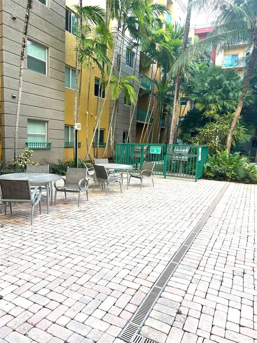 6001 SW 70th St #346 South Miami, FL 33143