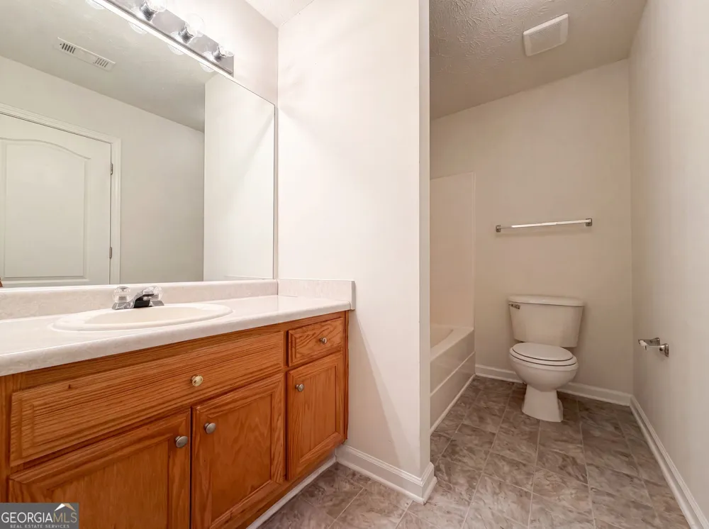 10543 Crabtree DR Jonesboro, GA 30238