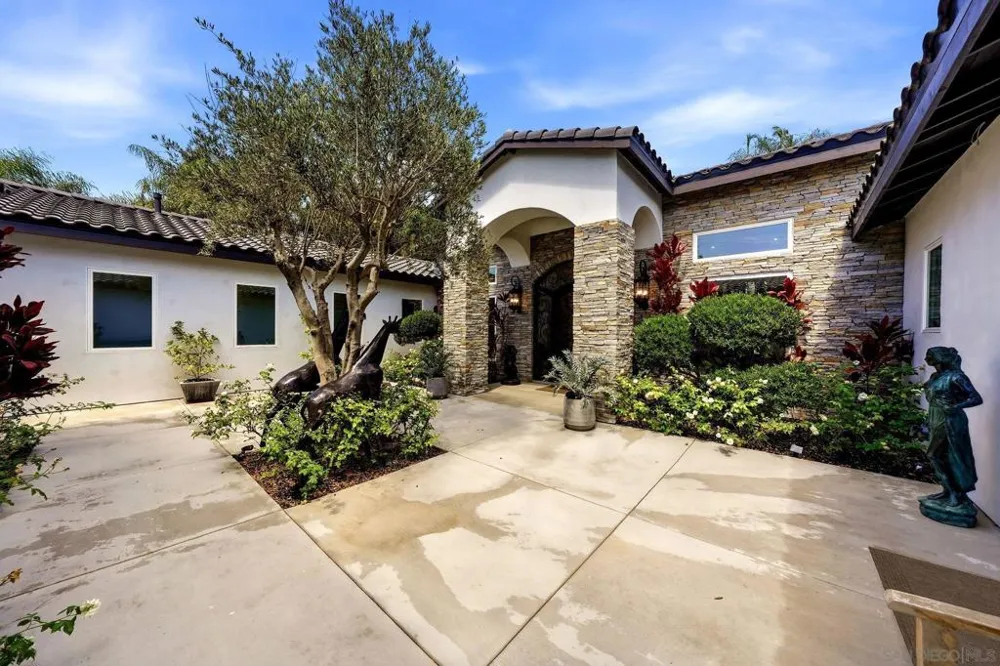 50 F Chula Vista, CA 91910