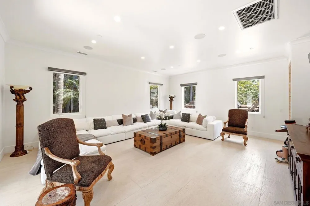 50 F Chula Vista, CA 91910