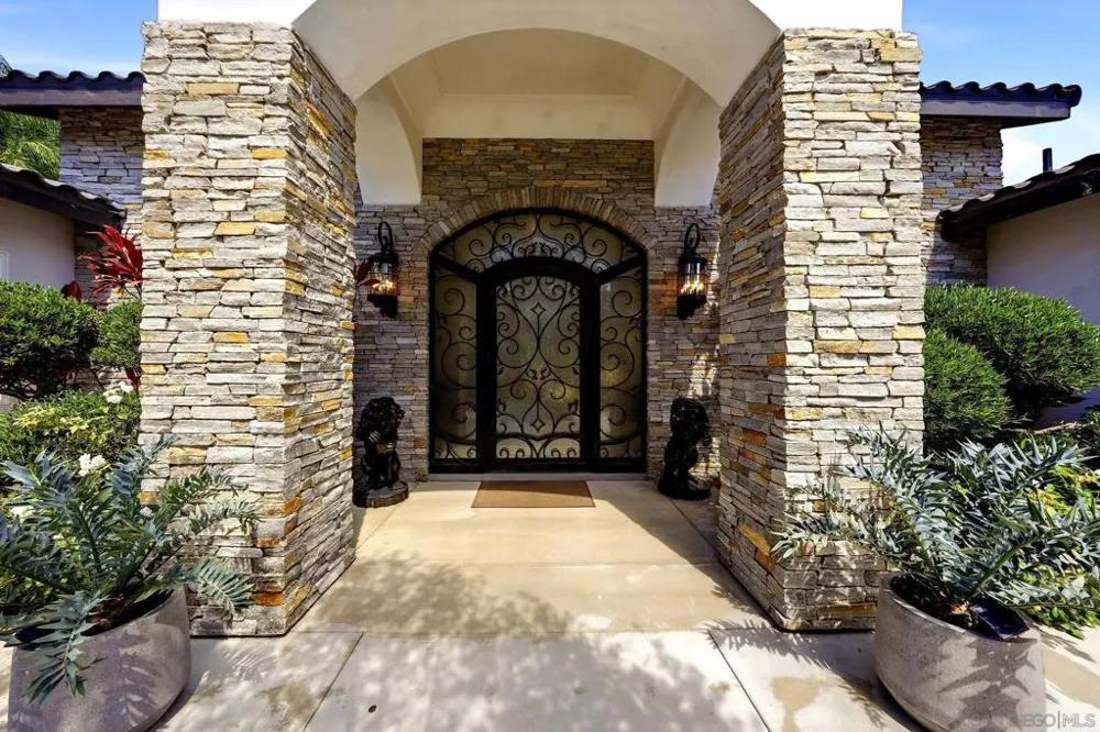50 F Chula Vista, CA 91910