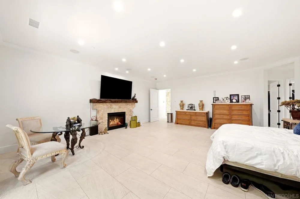 50 F Chula Vista, CA 91910