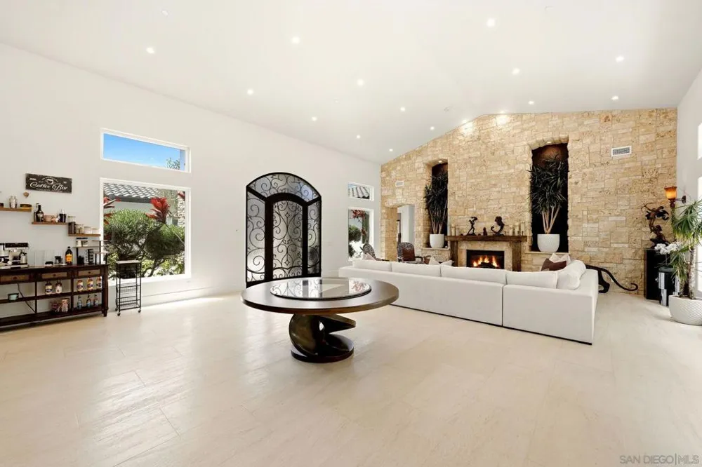 50 F Chula Vista, CA 91910
