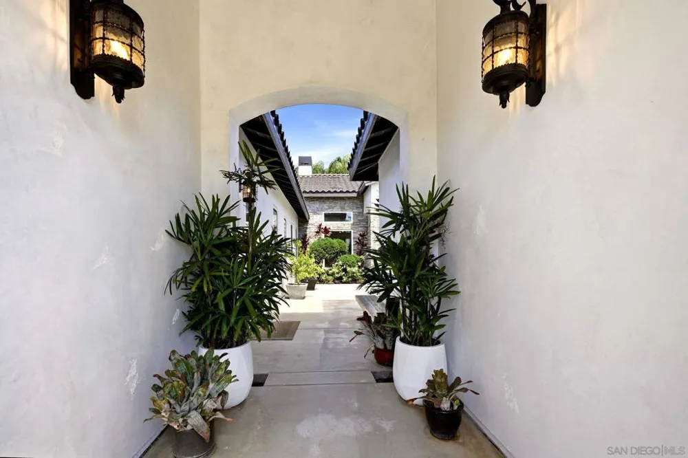 50 F Chula Vista, CA 91910