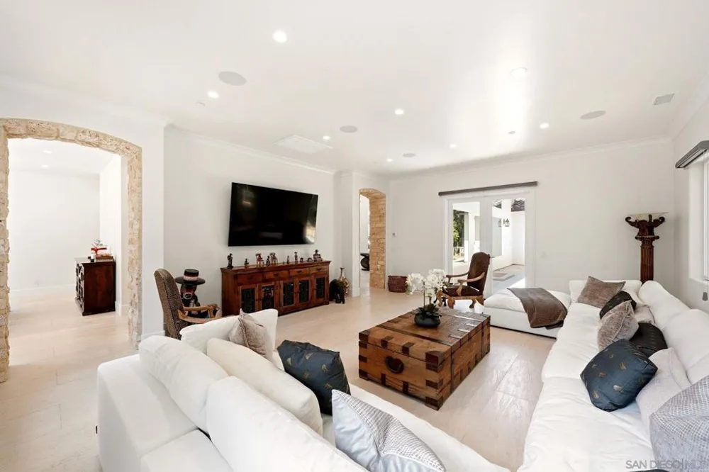 50 F Chula Vista, CA 91910