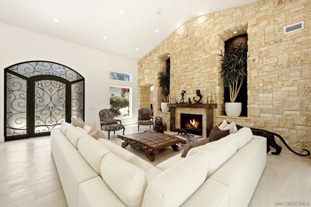 50 F Chula Vista, CA 91910